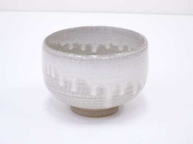 陶楽造　白釉茶碗